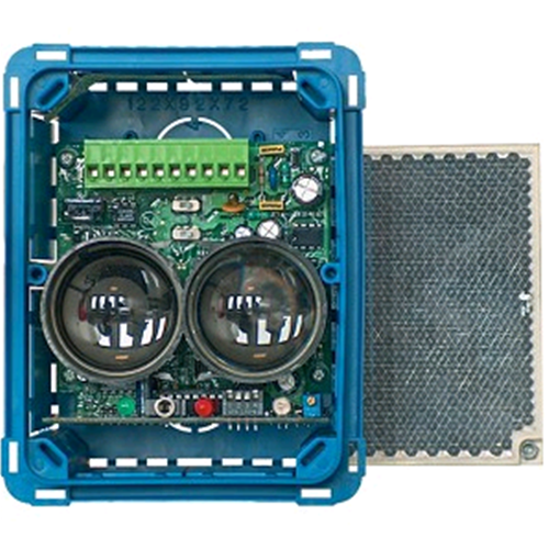 ES-25I Notifier Rivelatore lineare di fumo, composto da un’unica unità ottica (TRX) e da un riflettore. Raggio di protezione compreso tra 2 e 25 metri. Possibile montaggio ad incasso. Controllo automatico del guadagno per compensazione perdita del segnale