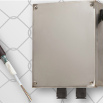 APACHE-FIBER-CU1 : Unità di elaborazione per fibra ottica 1 zona fino a 1km comprensivo di box in metallo IP65 e alimentatore. 1,5A con 13,8Vdc - Cias