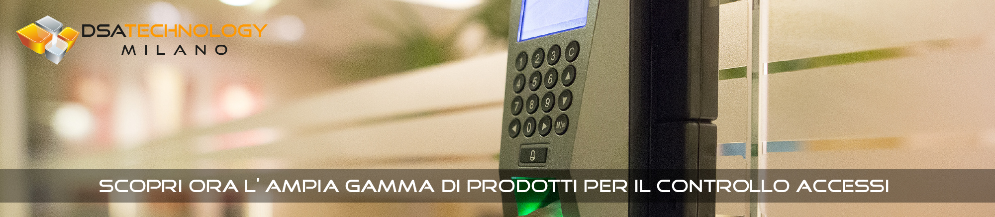 Porta aperta con maniglia per password 